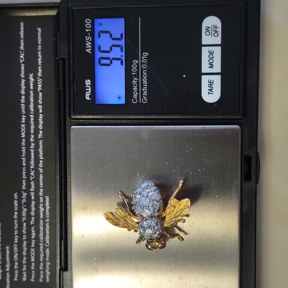 Diamond Bee pin brooch with Ruby eyes, 18 kt yellow gold, Herbert Rosenthal - Picture 15 of 15